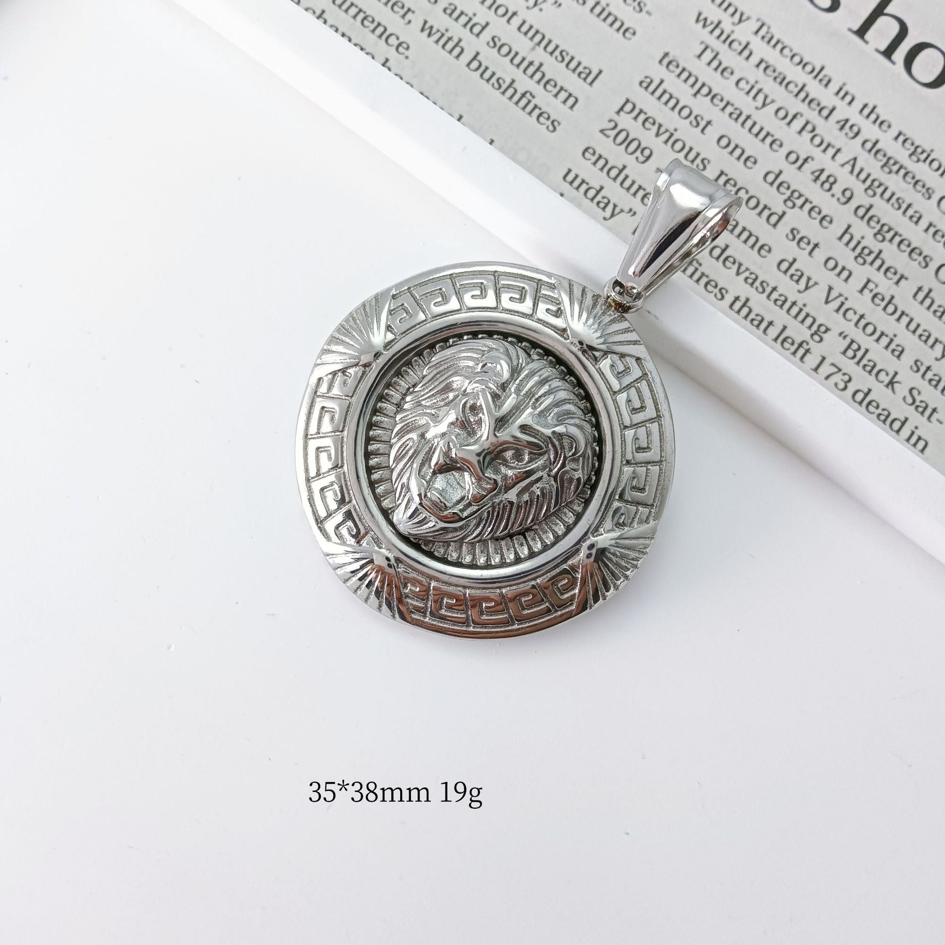 Simple Style Lion Pendant In Steel Color, Electroplated 304 Stainless Steel With Polished Finish