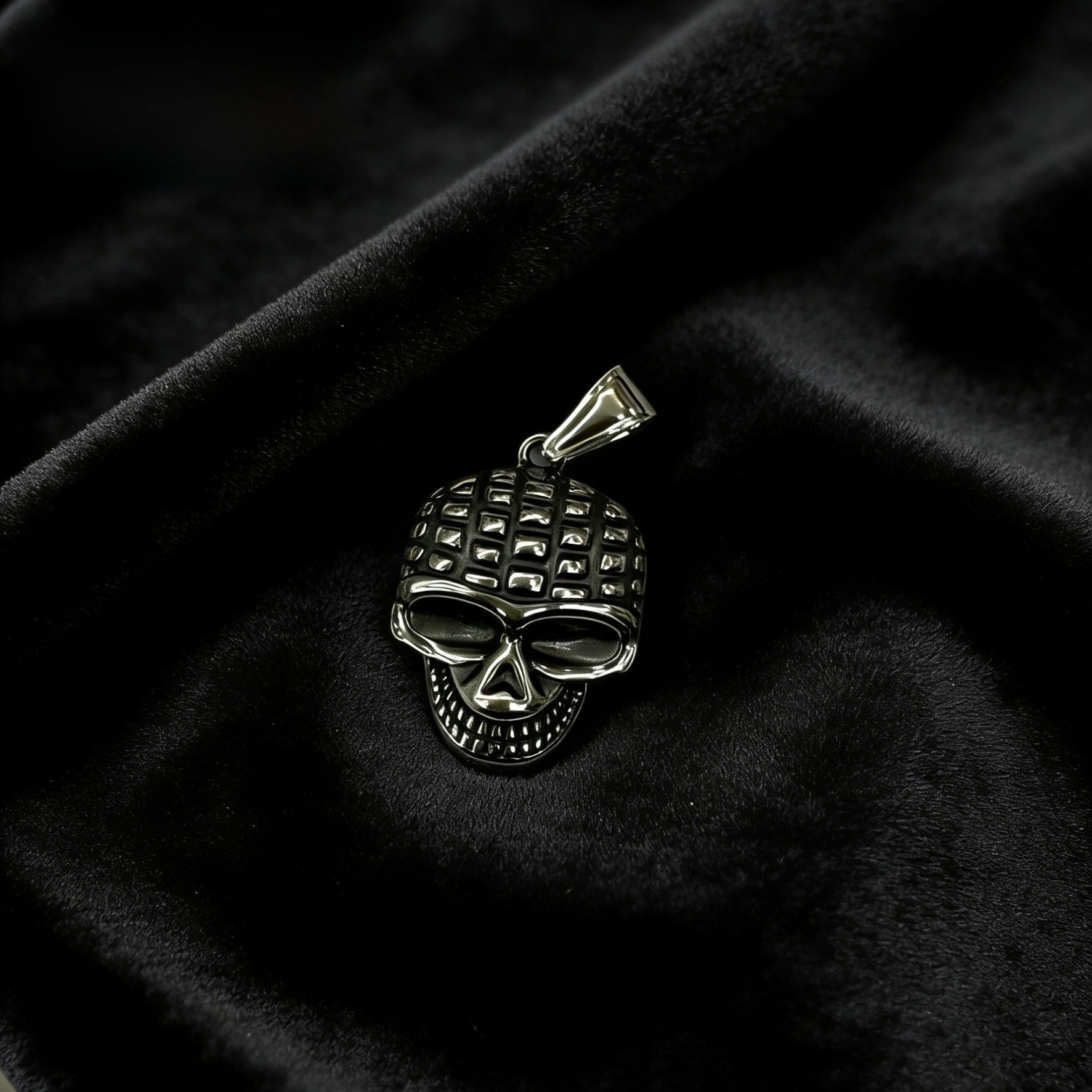 Men's Ethnic Style Quadrilateral Pendant Featuring PVD Coated Gold Plated Titanium Steel And Artificial Pearl Inlay
