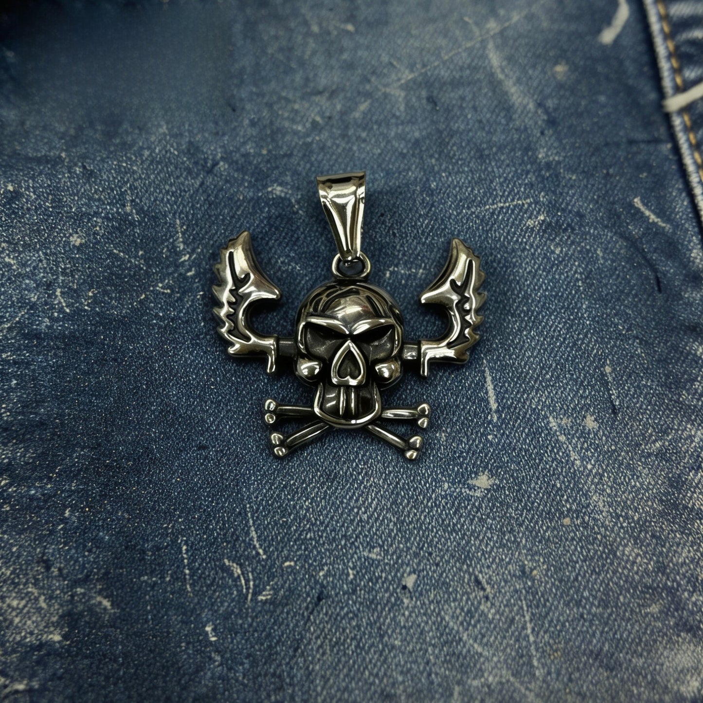 Vintage Style Men's Quadrilateral Pendant In Steel Color, Made Of Titanium Steel With PVD Coated Gold Plating Process
