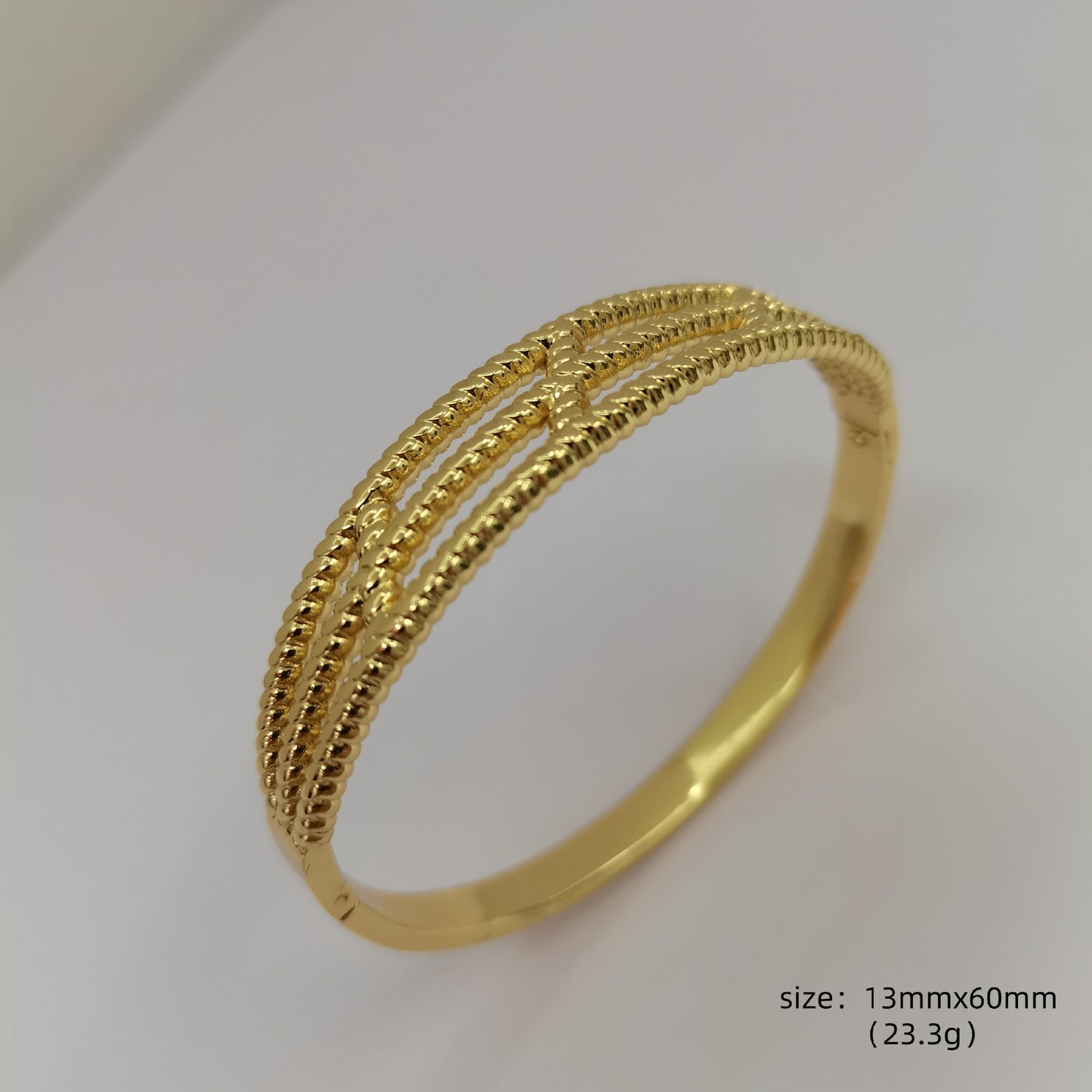 Round Bangle For Women In 304 Stainless Steel With Electroplated Gold Plating
