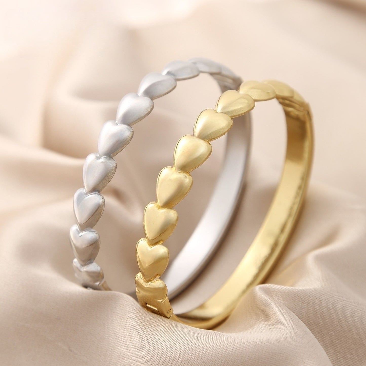 Round Bangle For Women In 304 Stainless Steel With Electroplated Gold Plating