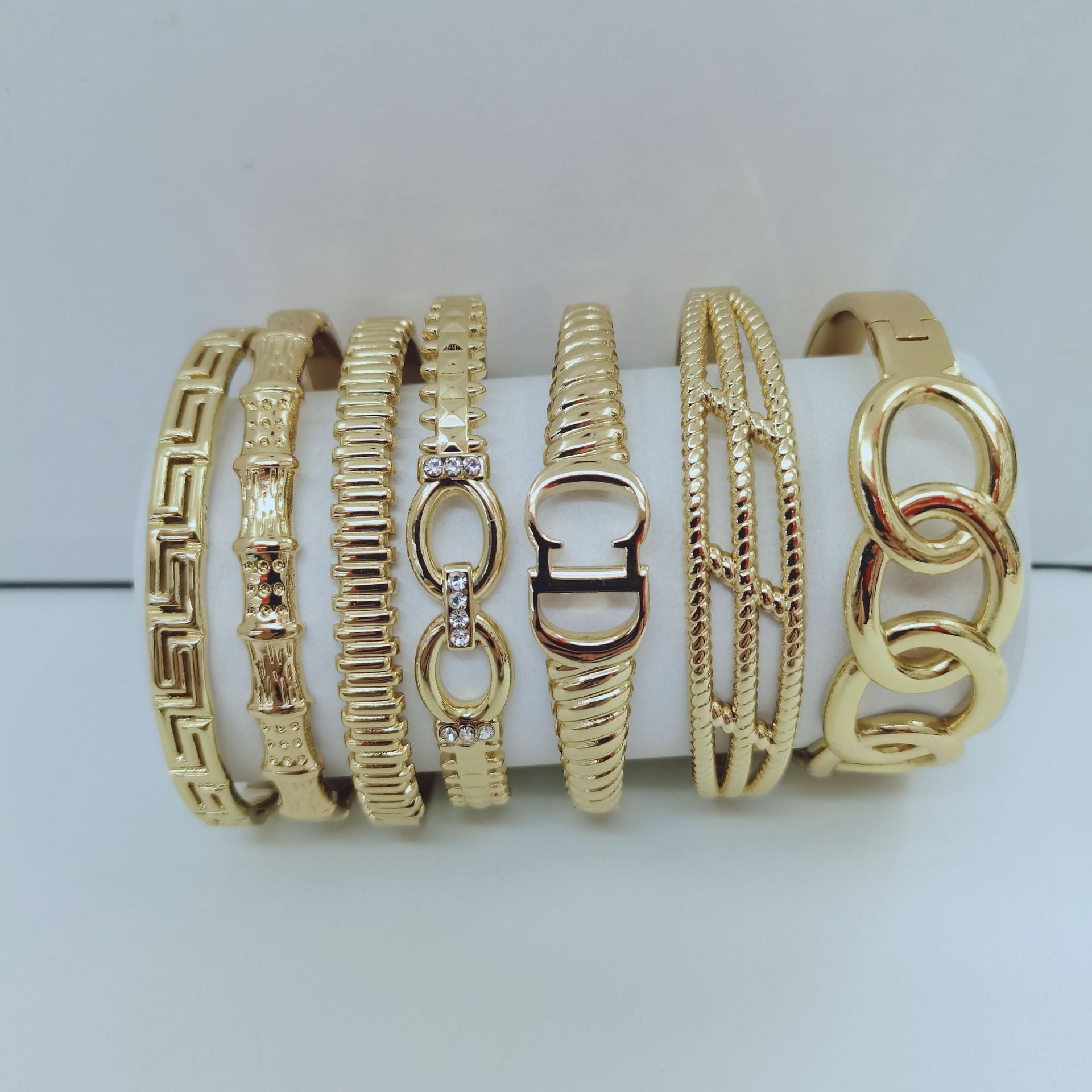 Round Bangle For Women In 304 Stainless Steel With Electroplated Gold Plating