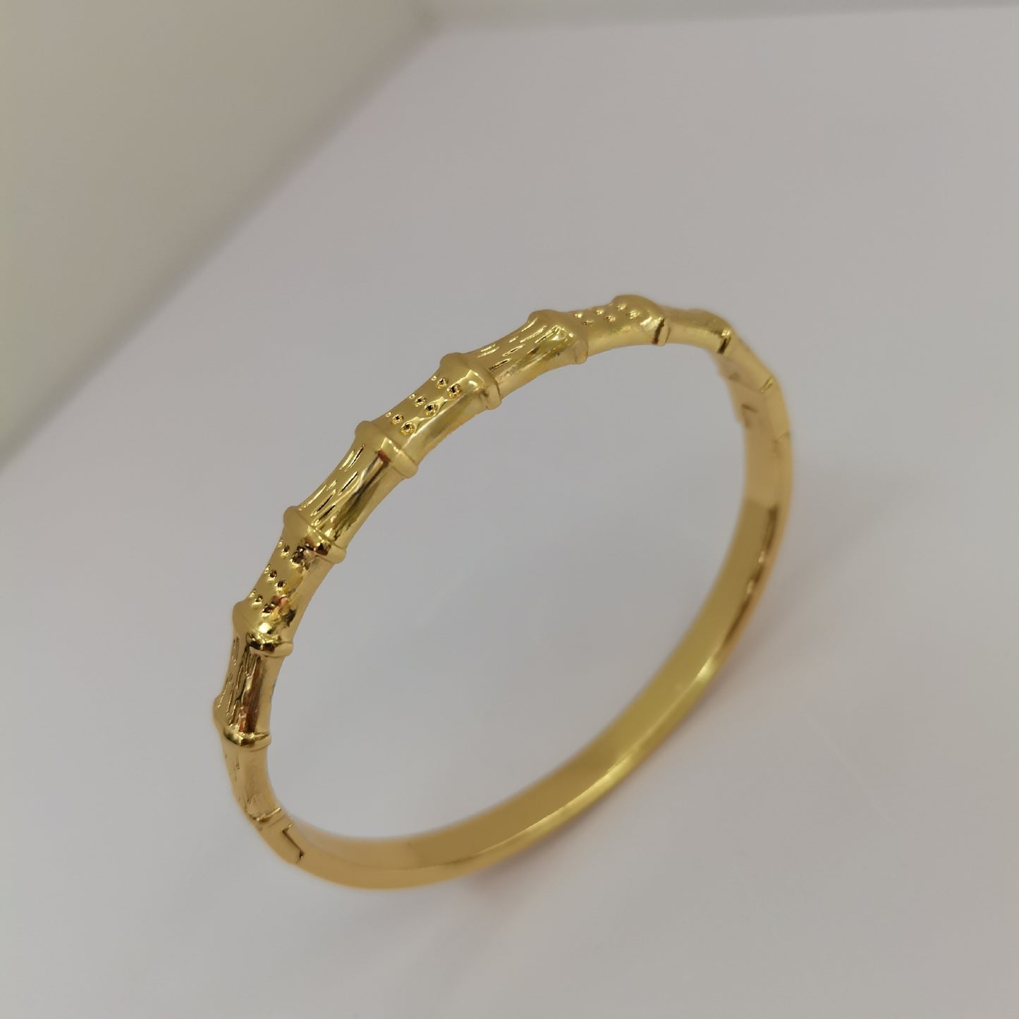 Round Bangle For Women In 304 Stainless Steel With Electroplated Gold Plating