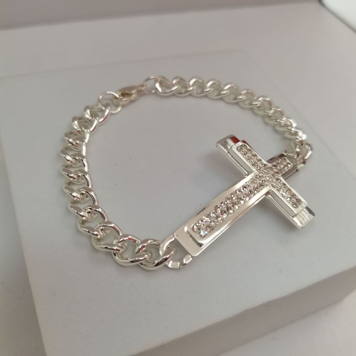 Men's Quadrilateral Pendant In Titanium Steel With Steel Color, Perfect For Spring Wear
