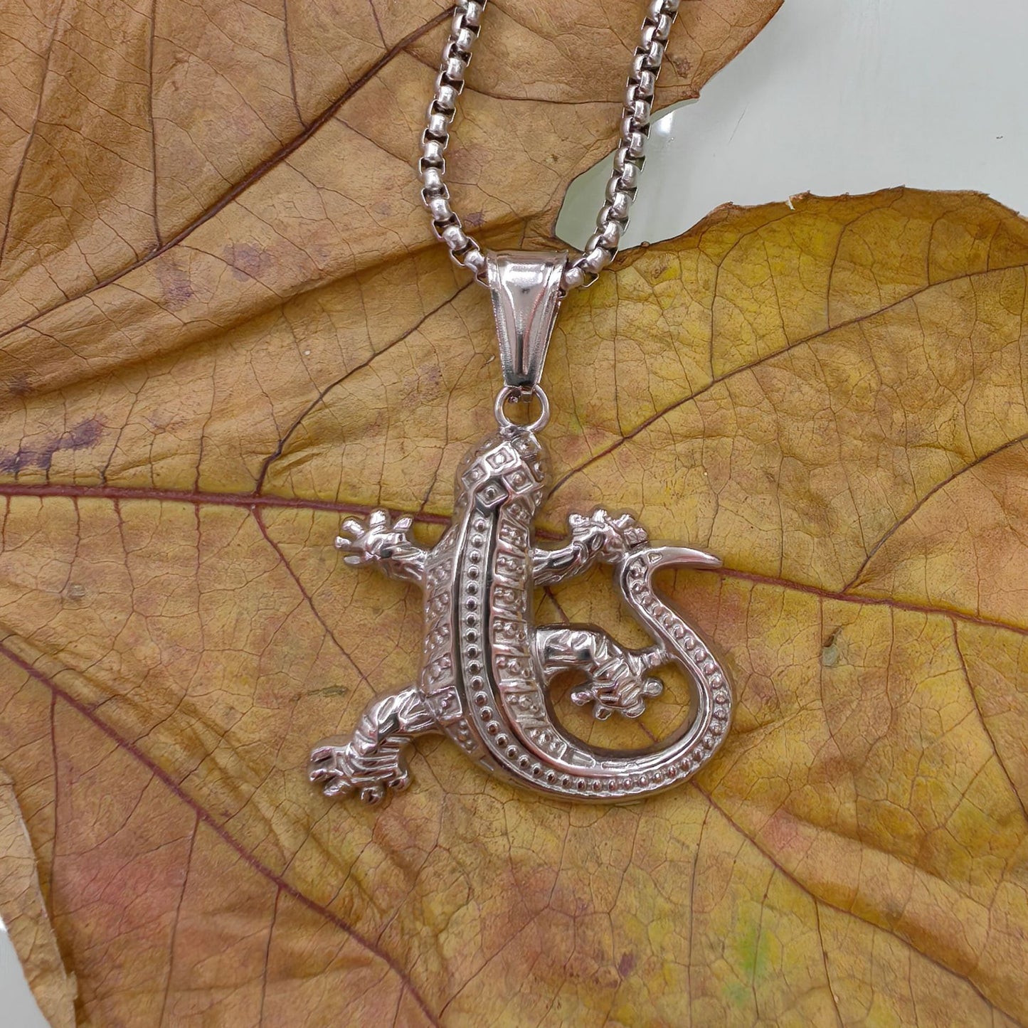 Polished 304 Stainless Steel Animal Pendant For Men In Steel Color, Perfect For Spring