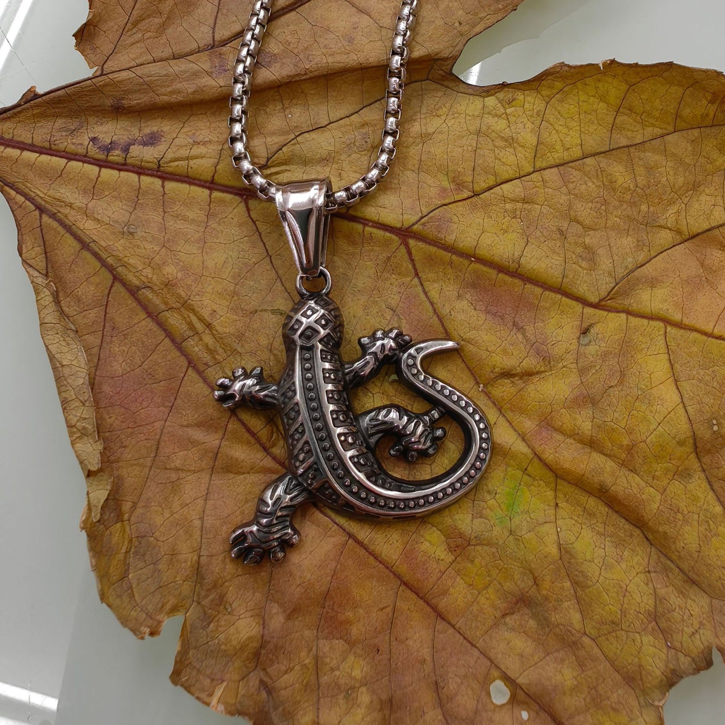 Polished 304 Stainless Steel Animal Pendant For Men In Steel Color, Perfect For Spring