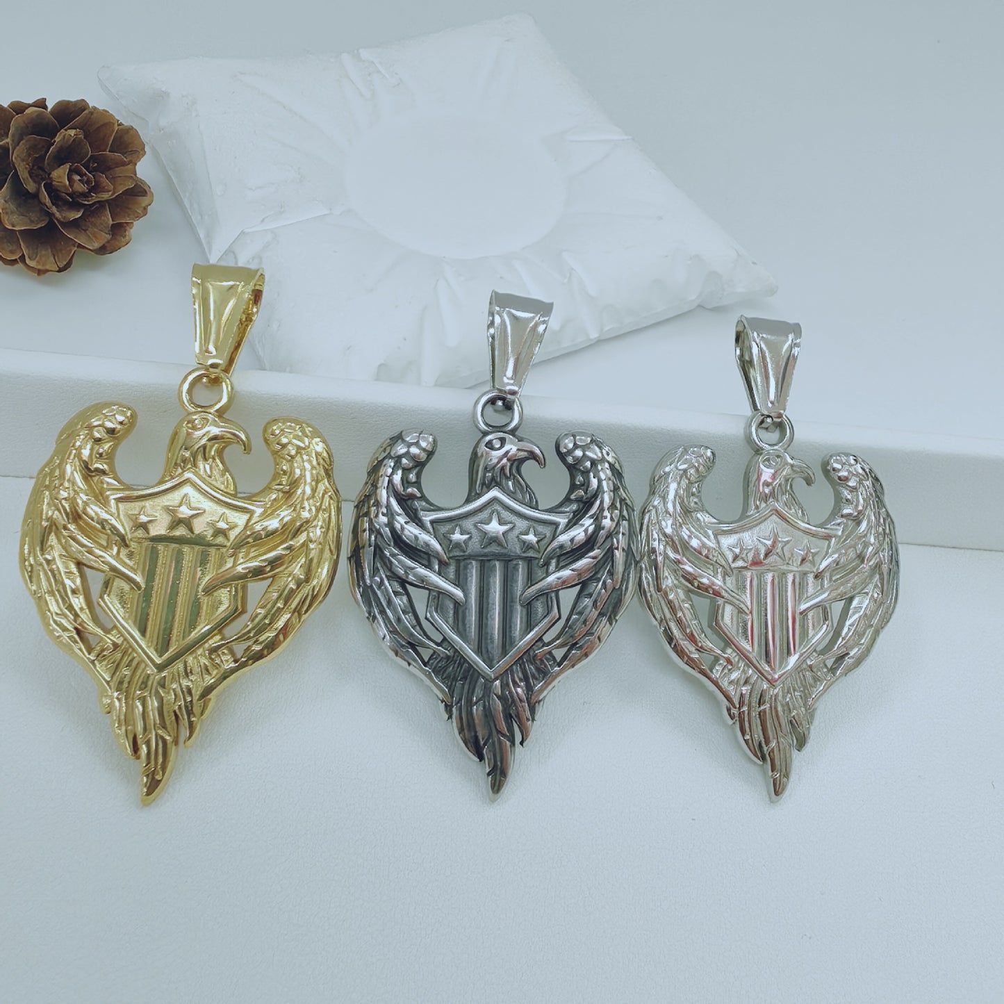 Men's Polished 304 Stainless Steel Animal Pendant In Gold, Perfect For Summer Wear