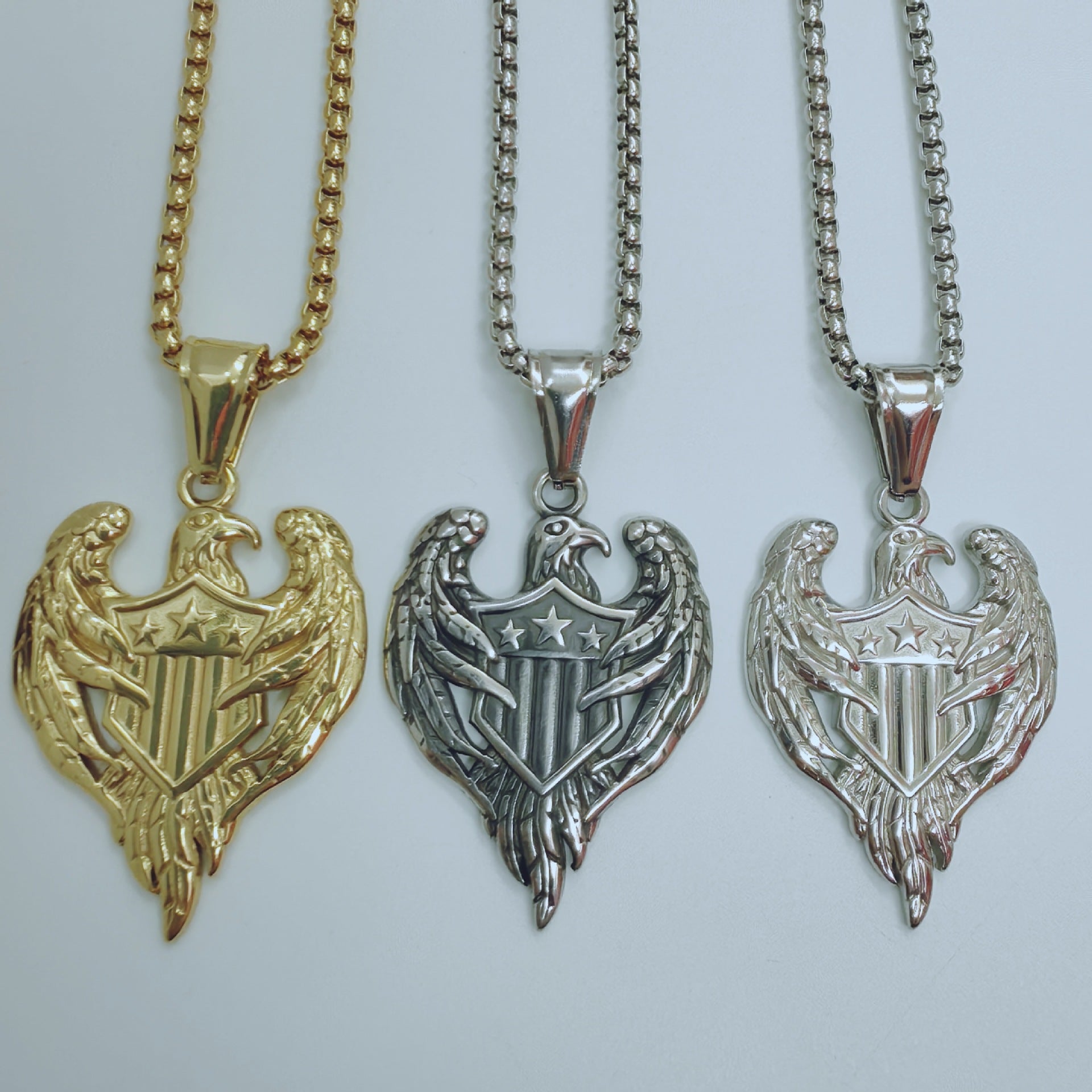 Men's Polished 304 Stainless Steel Animal Pendant In Gold, Perfect For Summer Wear