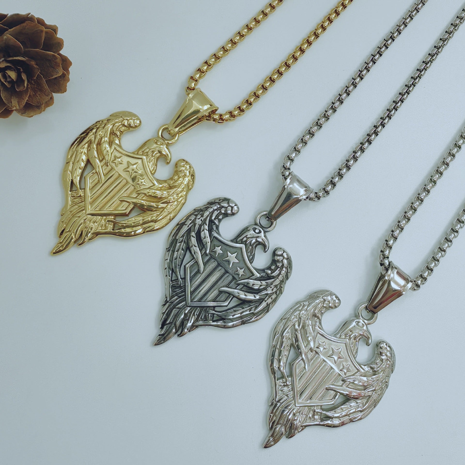 Men's Polished 304 Stainless Steel Animal Pendant In Gold, Perfect For Summer Wear