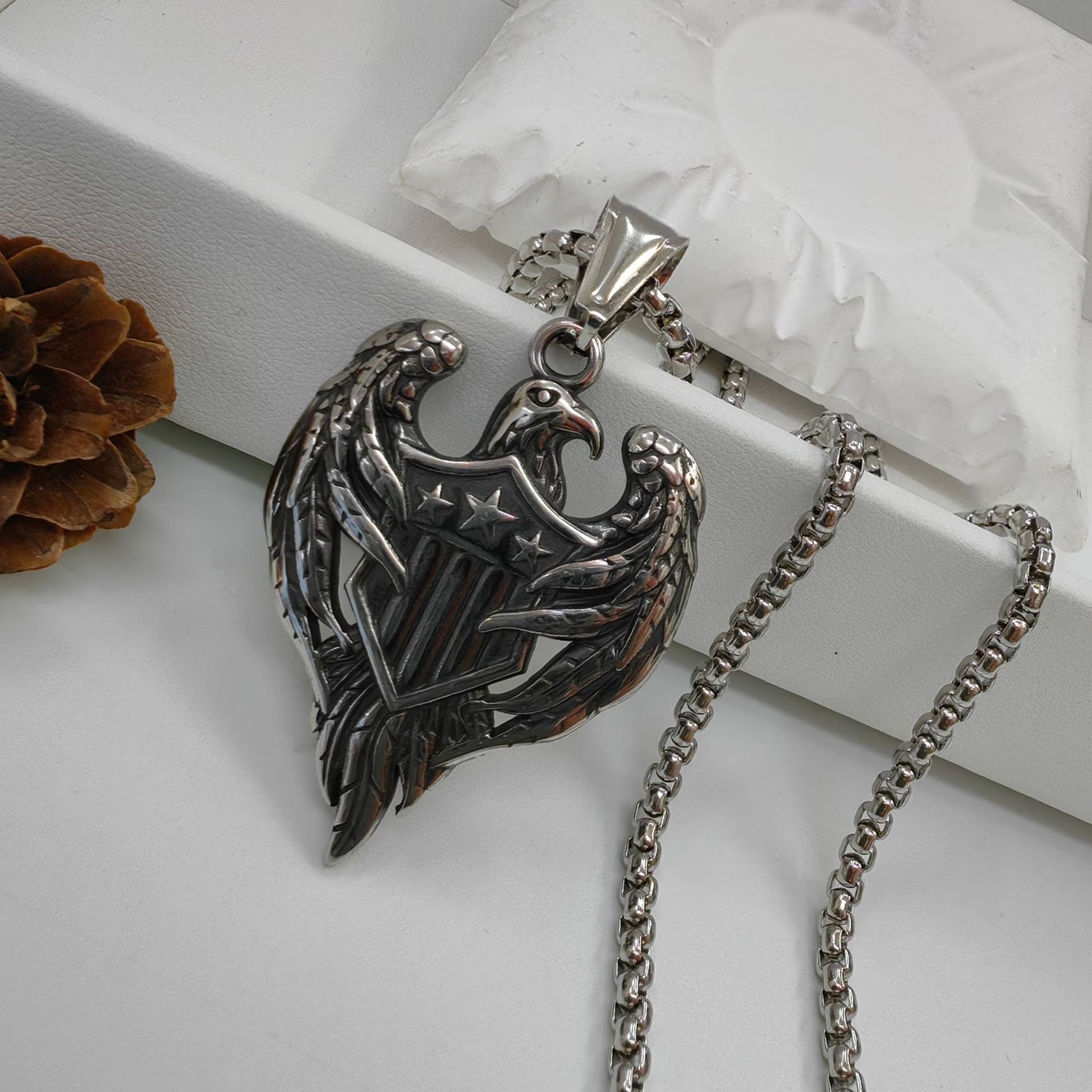 Men's Polished 304 Stainless Steel Animal Pendant In Gold, Perfect For Summer Wear