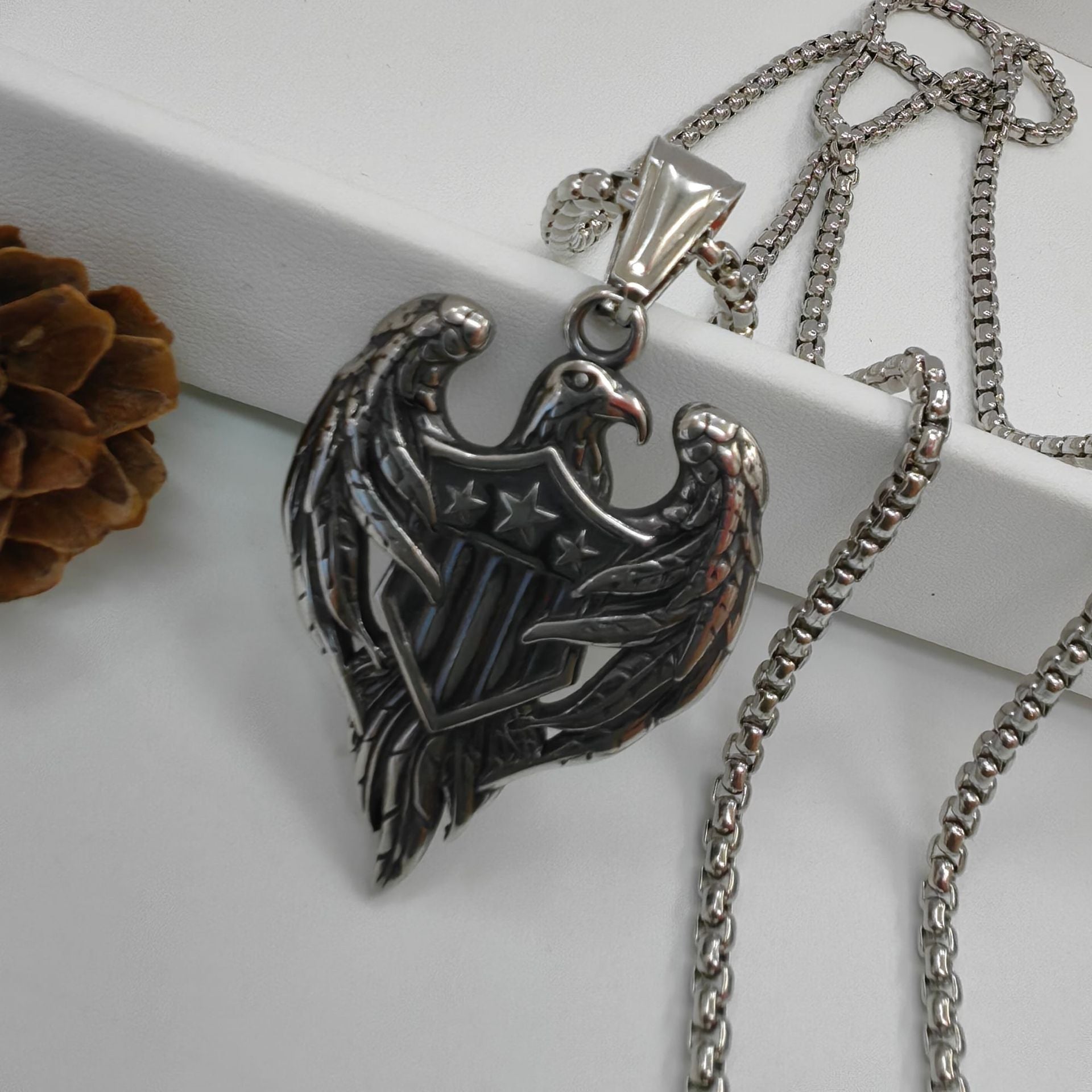 Men's Polished 304 Stainless Steel Animal Pendant In Gold, Perfect For Summer Wear