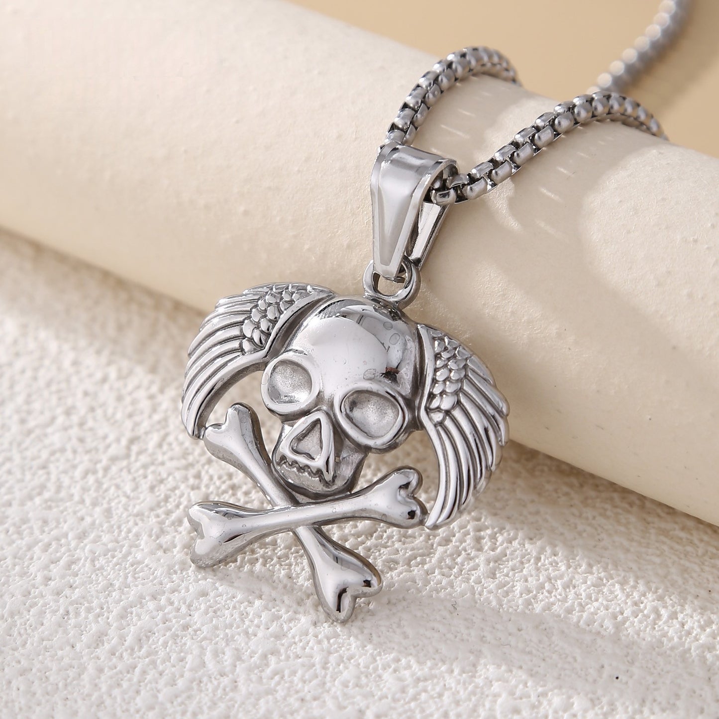 Animal Pendant In 304 Stainless Steel With Electroplated Gold Plating, Featuring Artificial Pearl Chain, Designed For Men, Steel Color