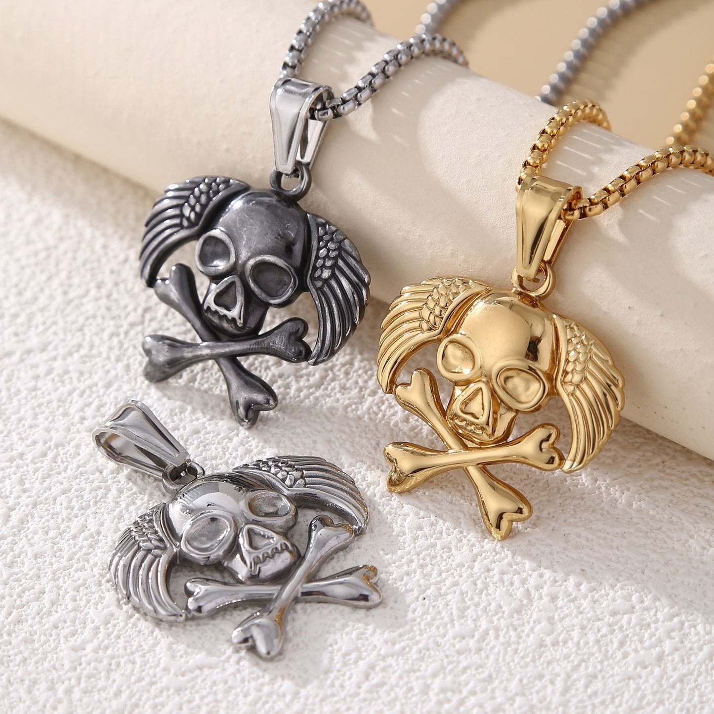 Animal Pendant In 304 Stainless Steel With Electroplated Gold Plating, Featuring Artificial Pearl Chain, Designed For Men, Steel Color