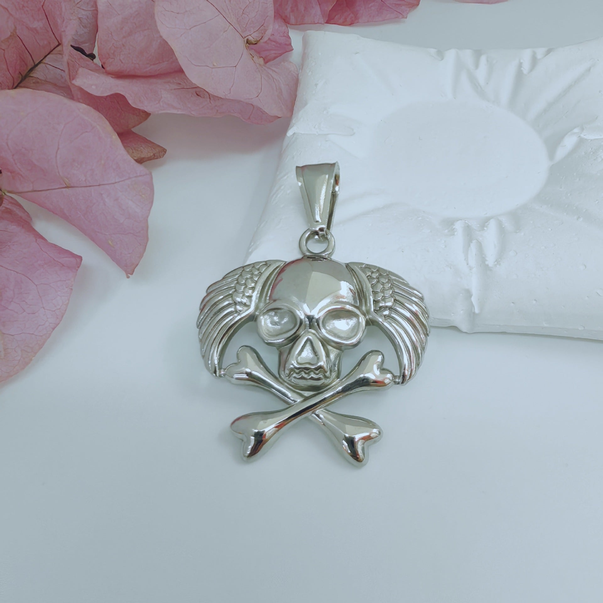 Animal Pendant In 304 Stainless Steel With Electroplated Gold Plating, Featuring Artificial Pearl Chain, Designed For Men, Steel Color