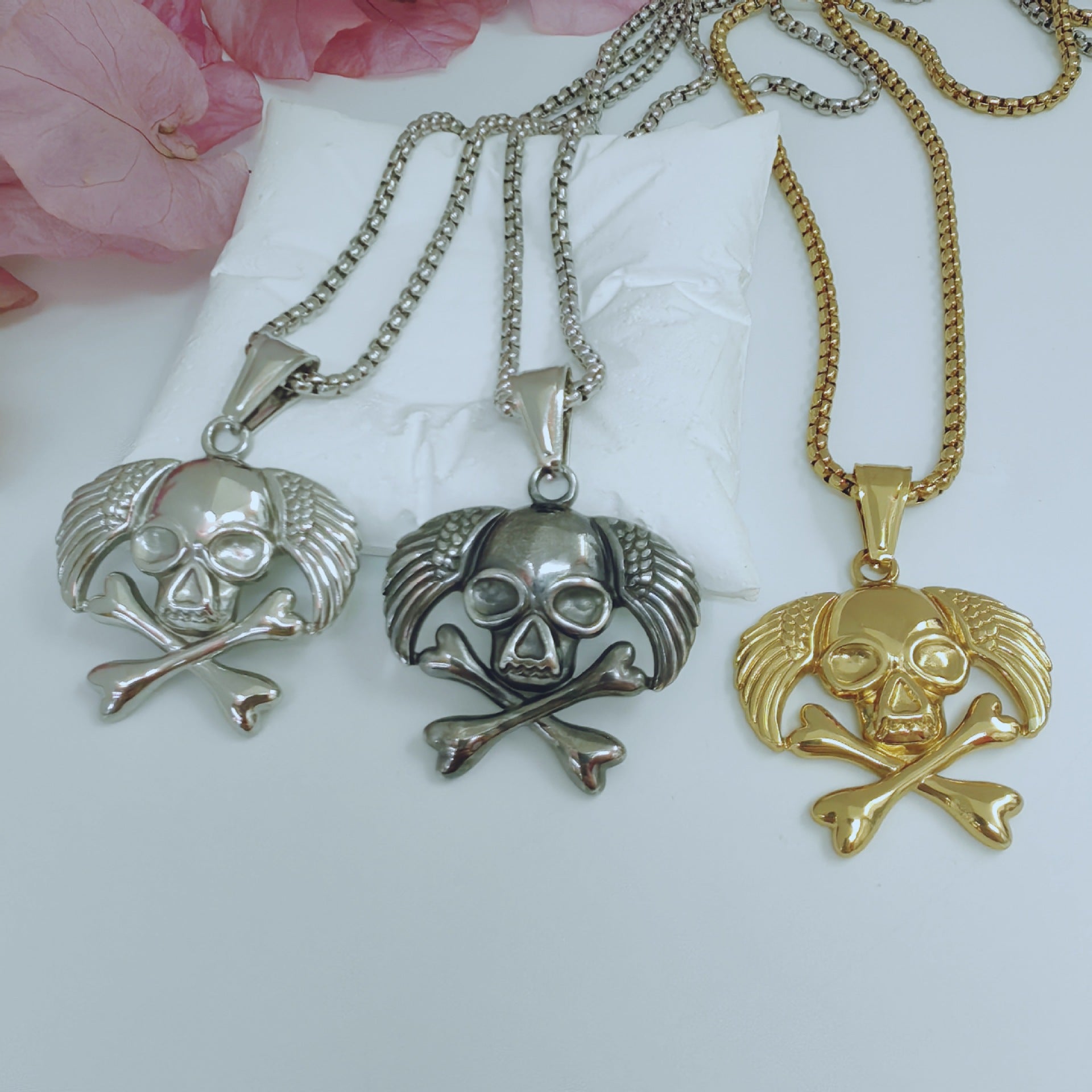 Animal Pendant In 304 Stainless Steel With Electroplated Gold Plating, Featuring Artificial Pearl Chain, Designed For Men, Steel Color