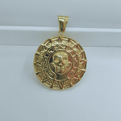 Geometric Metal Pendant For Men Featuring Enamel Craftsmanship In Steel Color