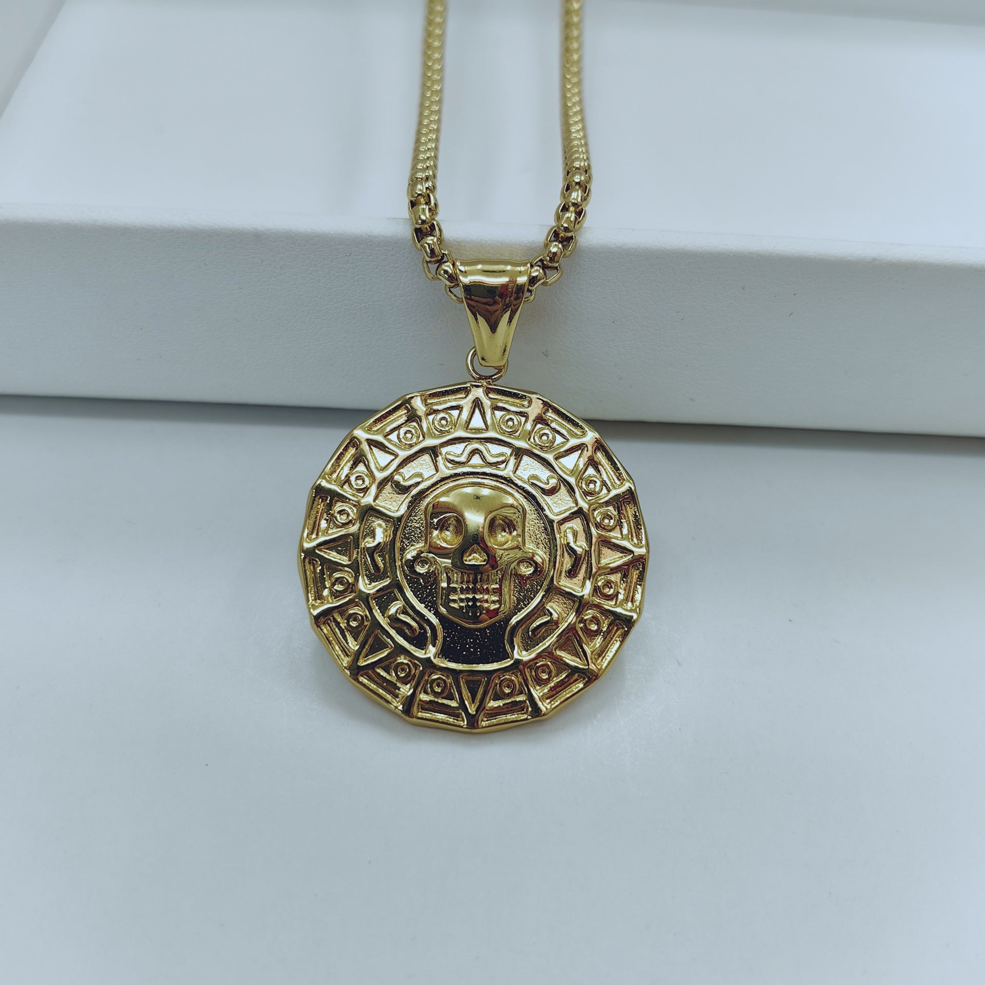 Geometric Metal Pendant For Men Featuring Enamel Craftsmanship In Steel Color