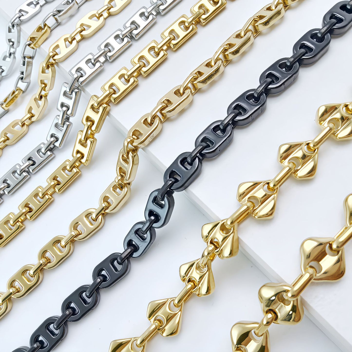 Simple Style Water Droplets Necklace For Women In Gold With Diamond Inlay And 304 Stainless Steel Coffee Bean Chain