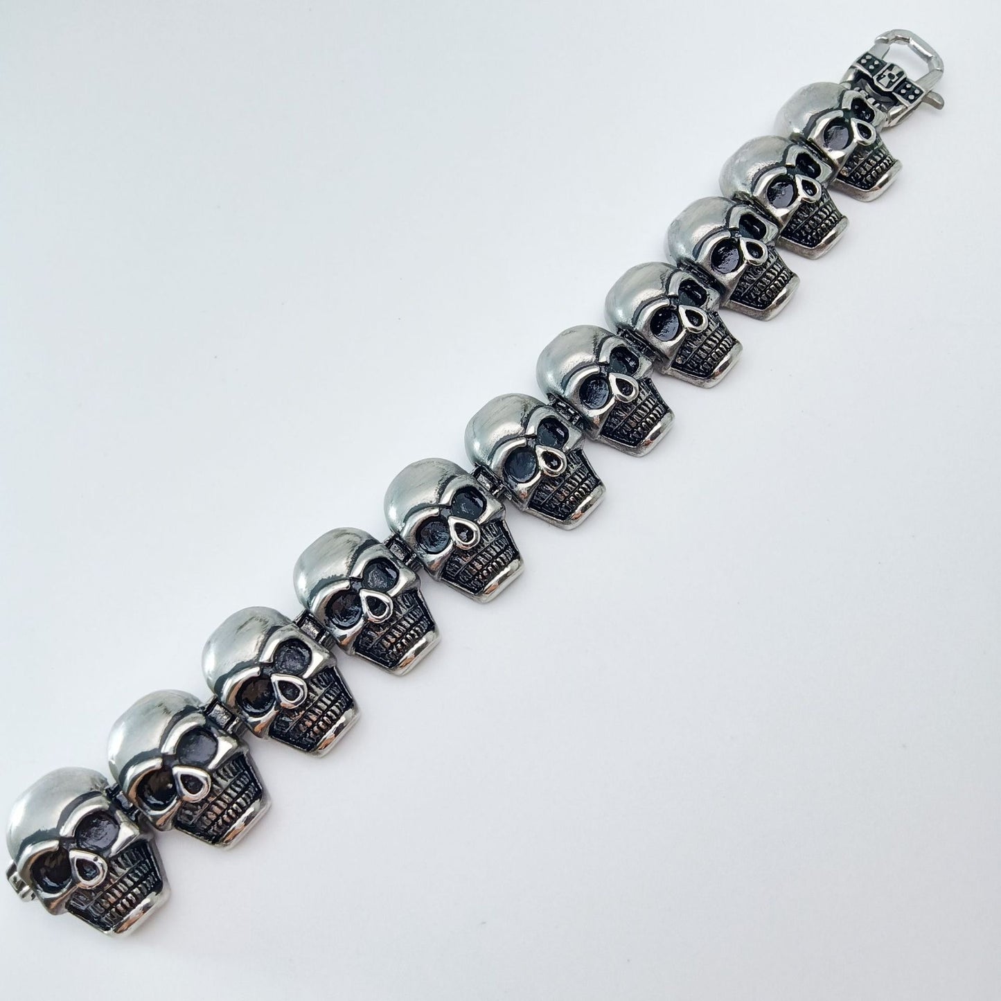 Unisex Hip-Hop Lines Bracelet Featuring Titanium Steel Chain And Stainless Steel In Steel Color