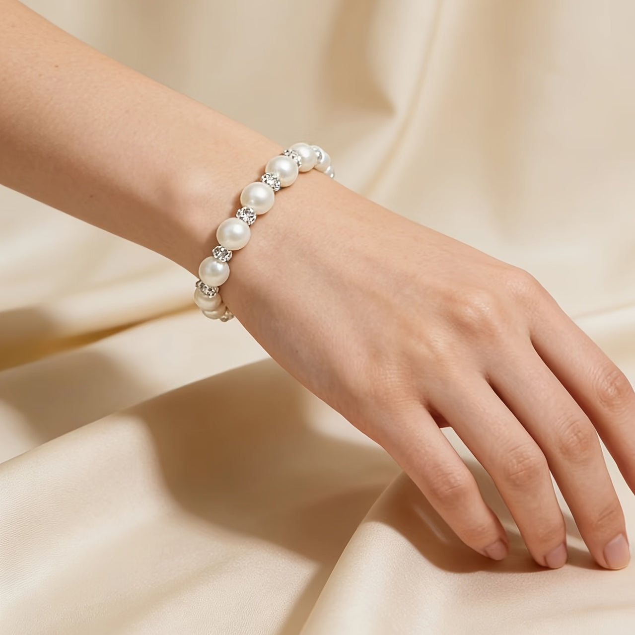 Elegant Elaborate Pearl Bracelet For Women With Copper Twisted Rope Chain