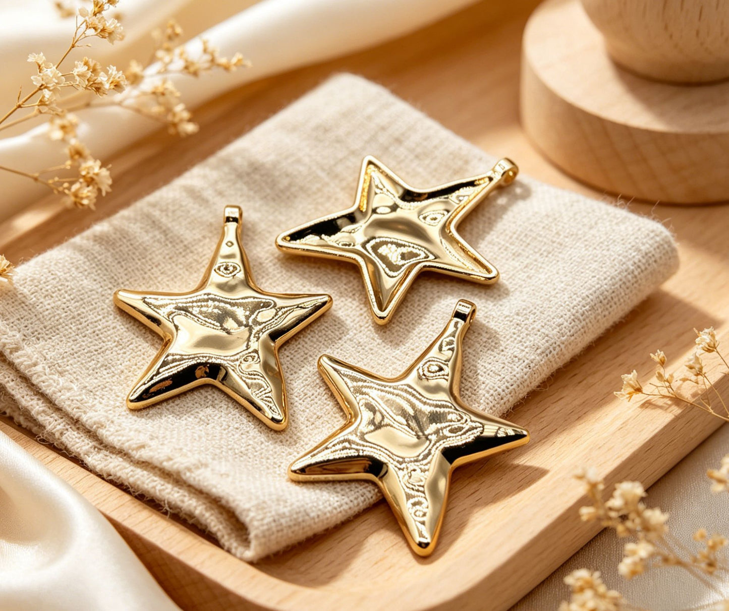 Simple Style Star Pendant In Zinc Alloy With Electroplated Gold Plating, Perfect For Summer Wear