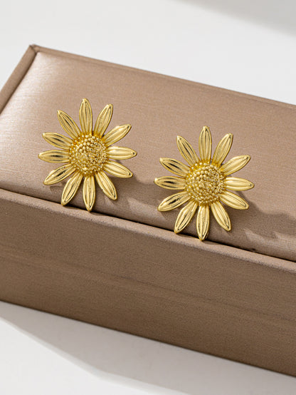 Bohemian Unisex Stud Earrings With Three-dimensional Flower Design In Golden Plated Zinc Alloy And Iron Posts