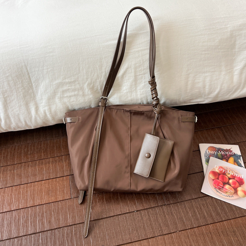 Square PU Leather Tote Bag For Women Featuring Sewing Thread Detail And Single Shoulder Strap, Ideal For Autumn