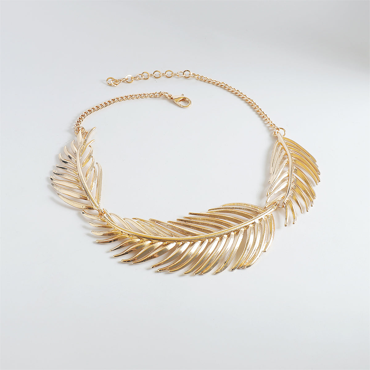 Exaggerated Leaves Necklace For Women With Golden Plated Alloy And Regular Chain
