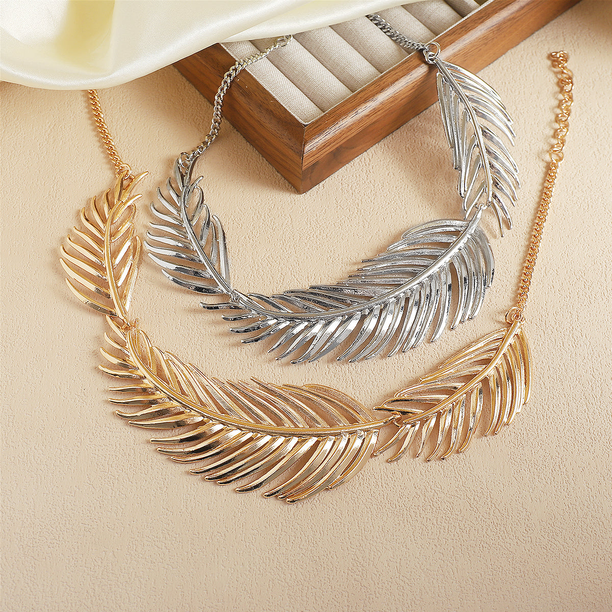 Exaggerated Leaves Necklace For Women With Golden Plated Alloy And Regular Chain