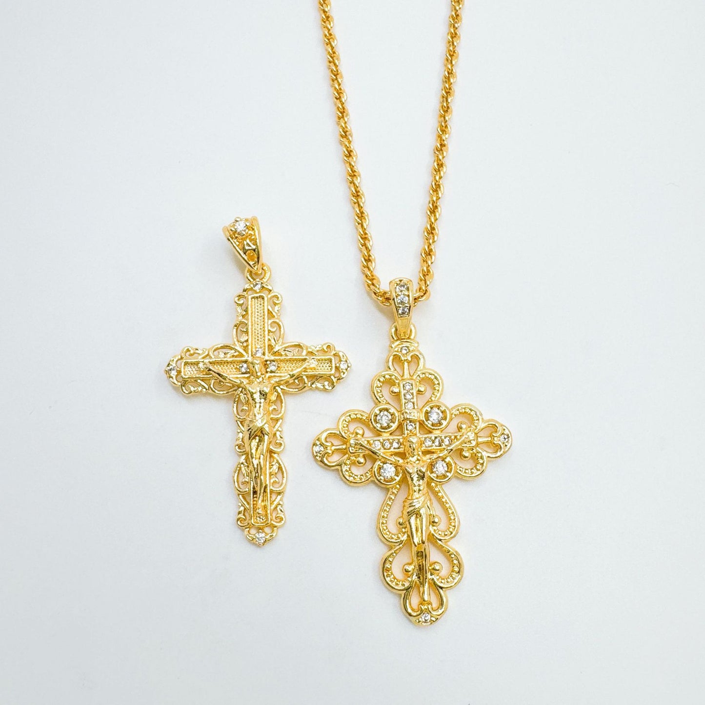 Vintage Style Cross Pendant Necklace For Women With 18K Real Gold Plated Copper Pendant And Cable Chain