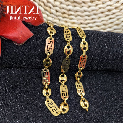 Men's Quadrilateral Metal Pendant With Electroplated Gold Plating Process