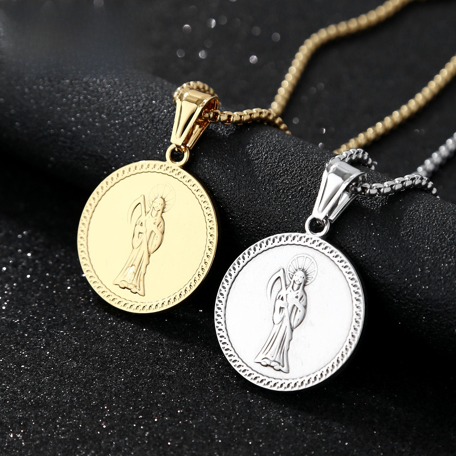 Eye Pendant In 304 Stainless Steel With Electroplated Gold Plating, Featuring Titanium Steel Chain In Simple Style For Men