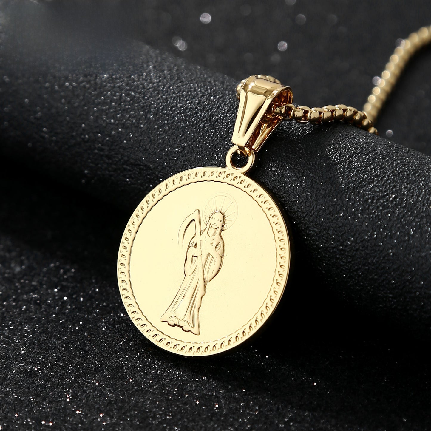 Eye Pendant In 304 Stainless Steel With Electroplated Gold Plating, Featuring Titanium Steel Chain In Simple Style For Men