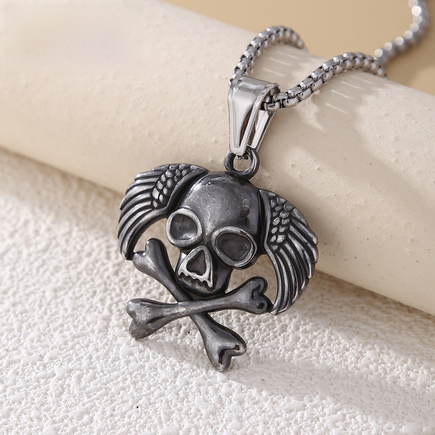 Animal Pendant In 304 Stainless Steel With Electroplated Gold Plating, Featuring Artificial Pearl Chain, Designed For Men, Steel Color