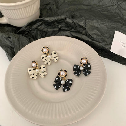 Bow Tie Stud Earrings In Dyed Black Alloy With 925 Sterling Silver Ear Pins