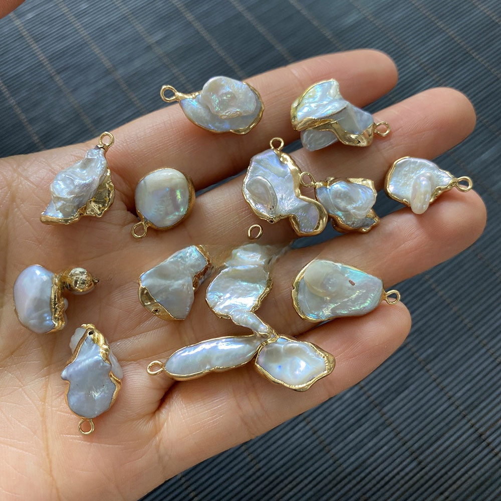 Natural Freshwater Pearl Pendant Featuring Irregular Craftsmanship With Freshwater Pearl Inlay
