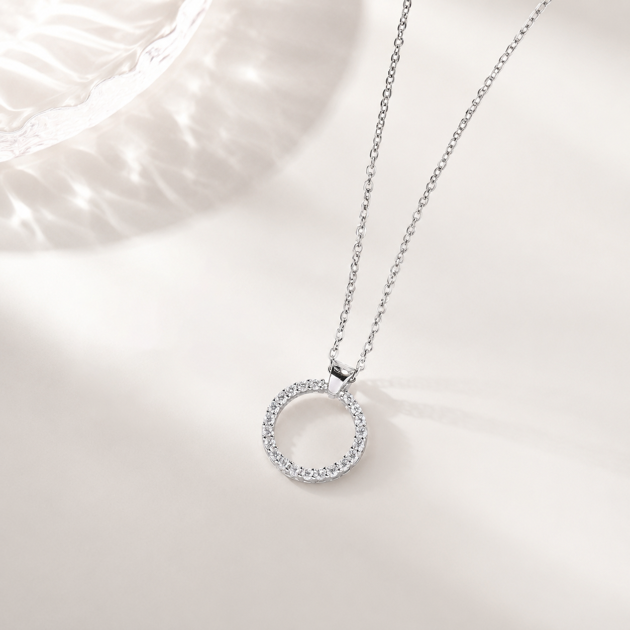 Women's Round Necklace With Golden Plated Copper And Zircon Inlay, Electroplated Finish On A Cable Chain