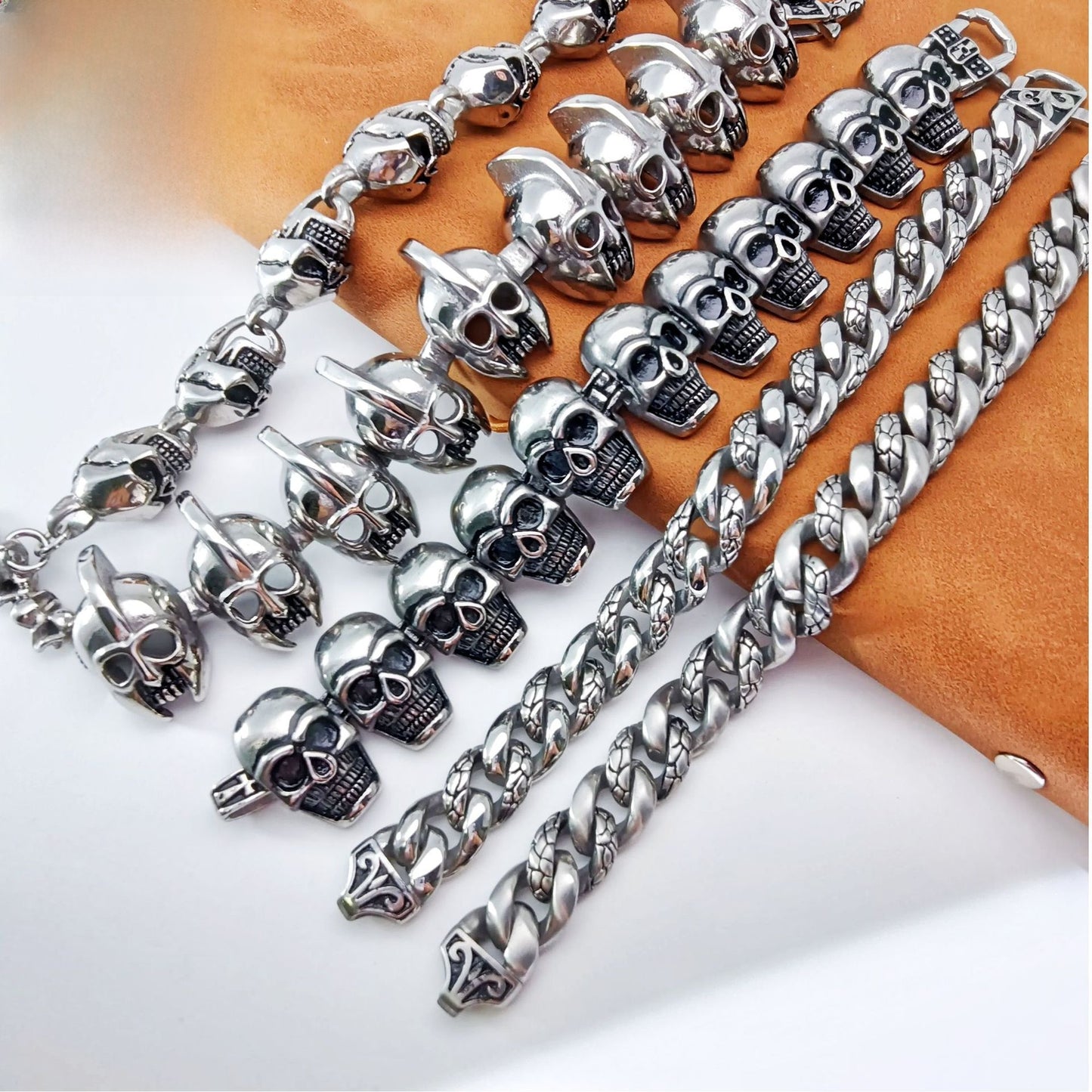 Unisex Hip-Hop Lines Bracelet Featuring Titanium Steel Chain And Stainless Steel In Steel Color