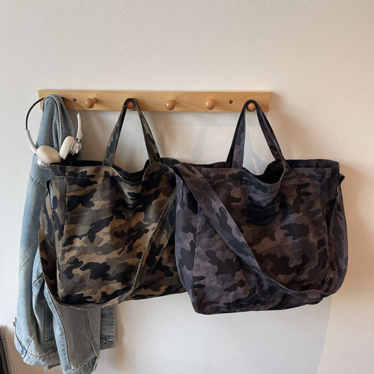 Women’s Camouflage Fabric Tote Bag With Sewing Thread Detail, Single Shoulder Strap, Large Capacity