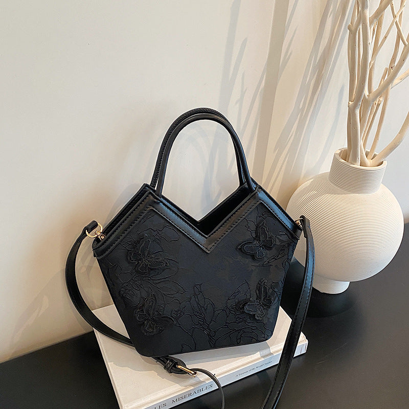 Heart-shaped PU Leather Handbag For Women With Embroidery And Top Handle, Stylish Heart Shape Design