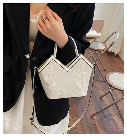 Heart-shaped PU Leather Handbag For Women With Embroidery And Top Handle, Stylish Heart Shape Design