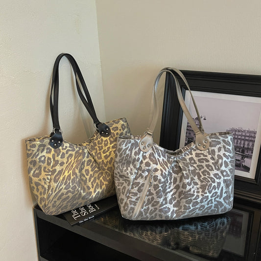 Square Shoulder Bag For Adults, Stylish And Practical Design For Everyday Use