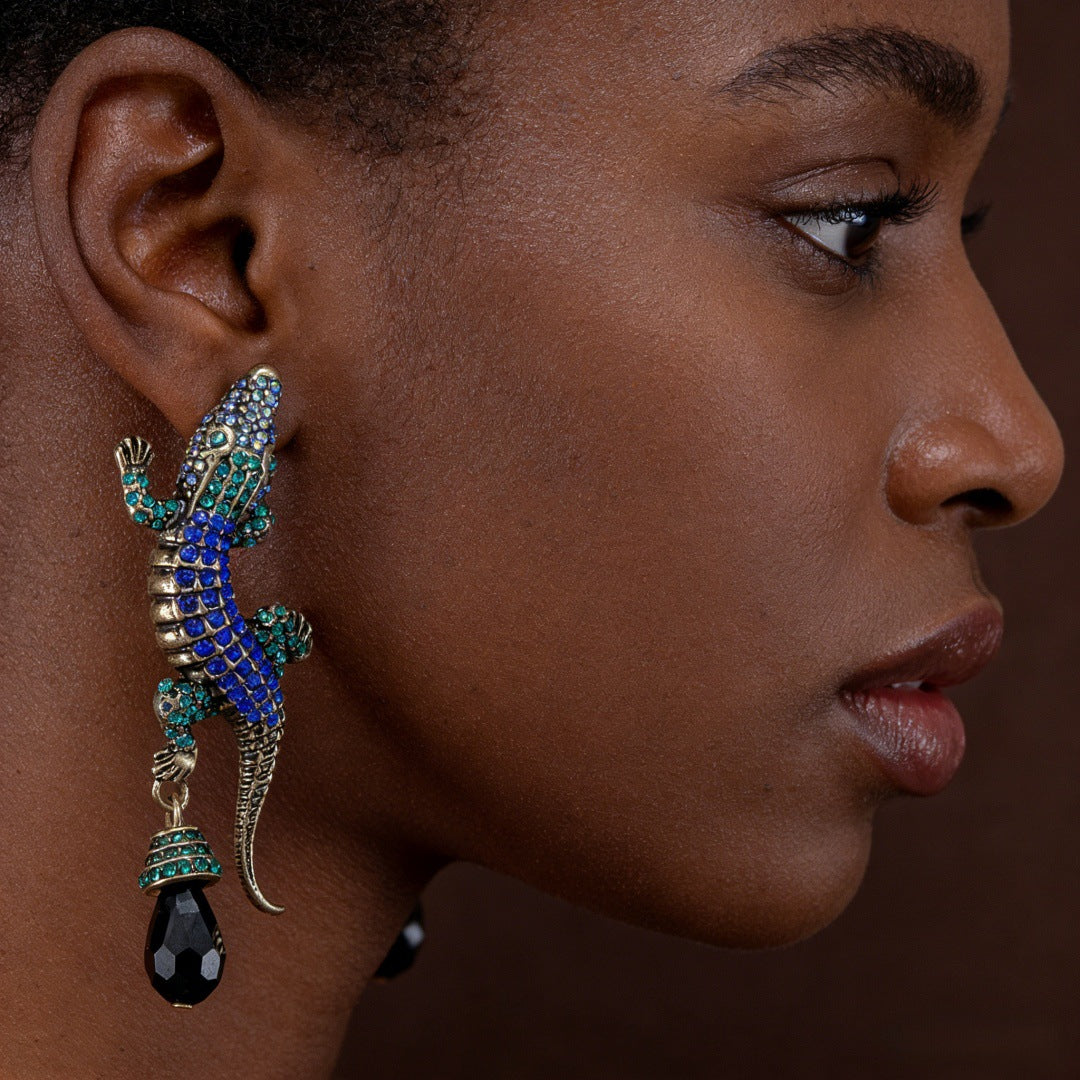 Animal Stud Earrings For Unisex Featuring Electroplated Zinc Alloy With 304 Stainless Steel Posts And Rhinestone Inlay