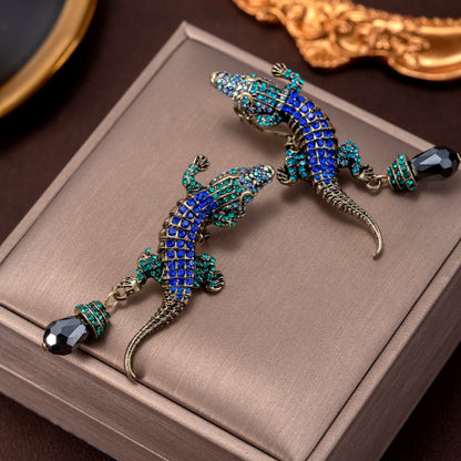 Animal Stud Earrings For Unisex Featuring Electroplated Zinc Alloy With 304 Stainless Steel Posts And Rhinestone Inlay