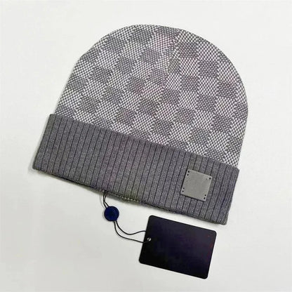 Gorro De Lana Para Mujer Cálido Con Impresión Y Borde Enrollado, Hecho De Algodón, Disponible En Gris