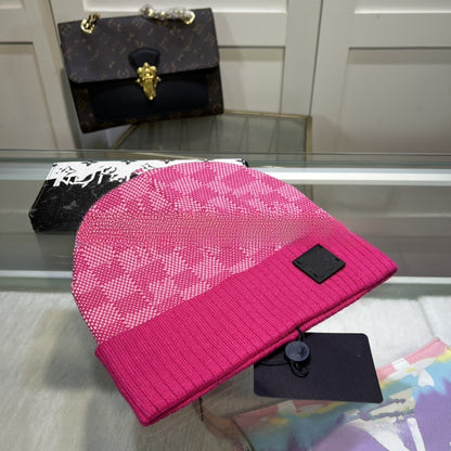 Gorro De Lana Para Mujer Cálido Con Impresión Y Borde Enrollado, Hecho De Algodón, Disponible En Gris