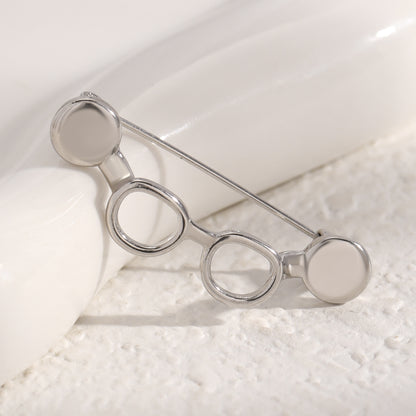 Pin De Cobre Con Diseño De Lentes En Color Blanco, Elaborado Con Técnica Ahuecar