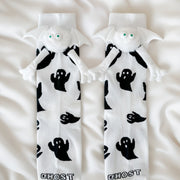 Calcetines blancos de mano en mano