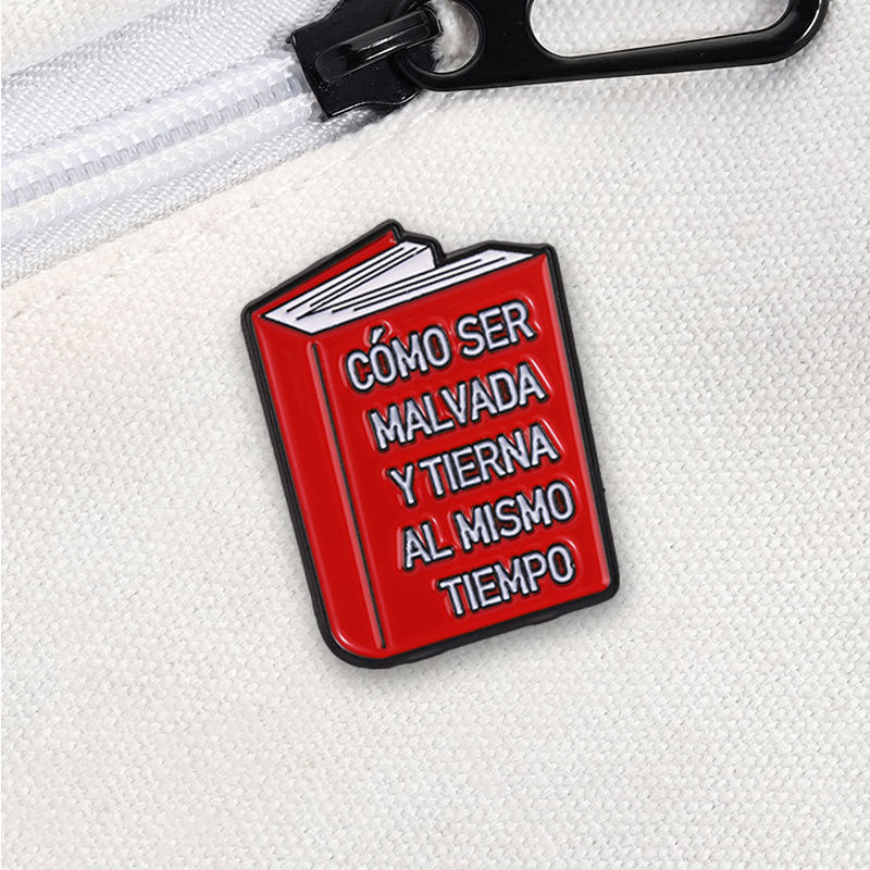 Insignia De Aleación Con Estampado Multicolor De Dibujos Animados, Diseñada Como Pin Para Libros