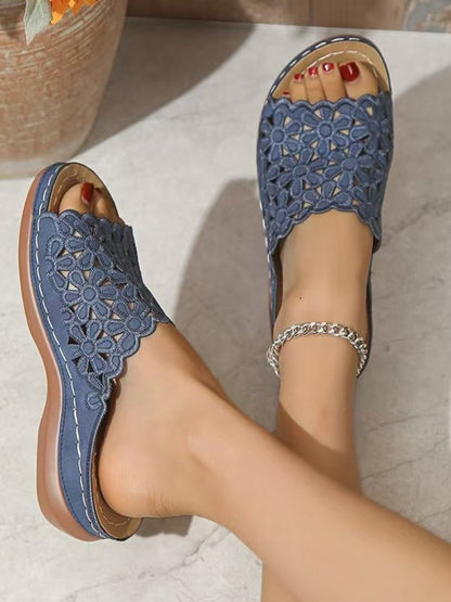 Round-Toe Hollow Slippers